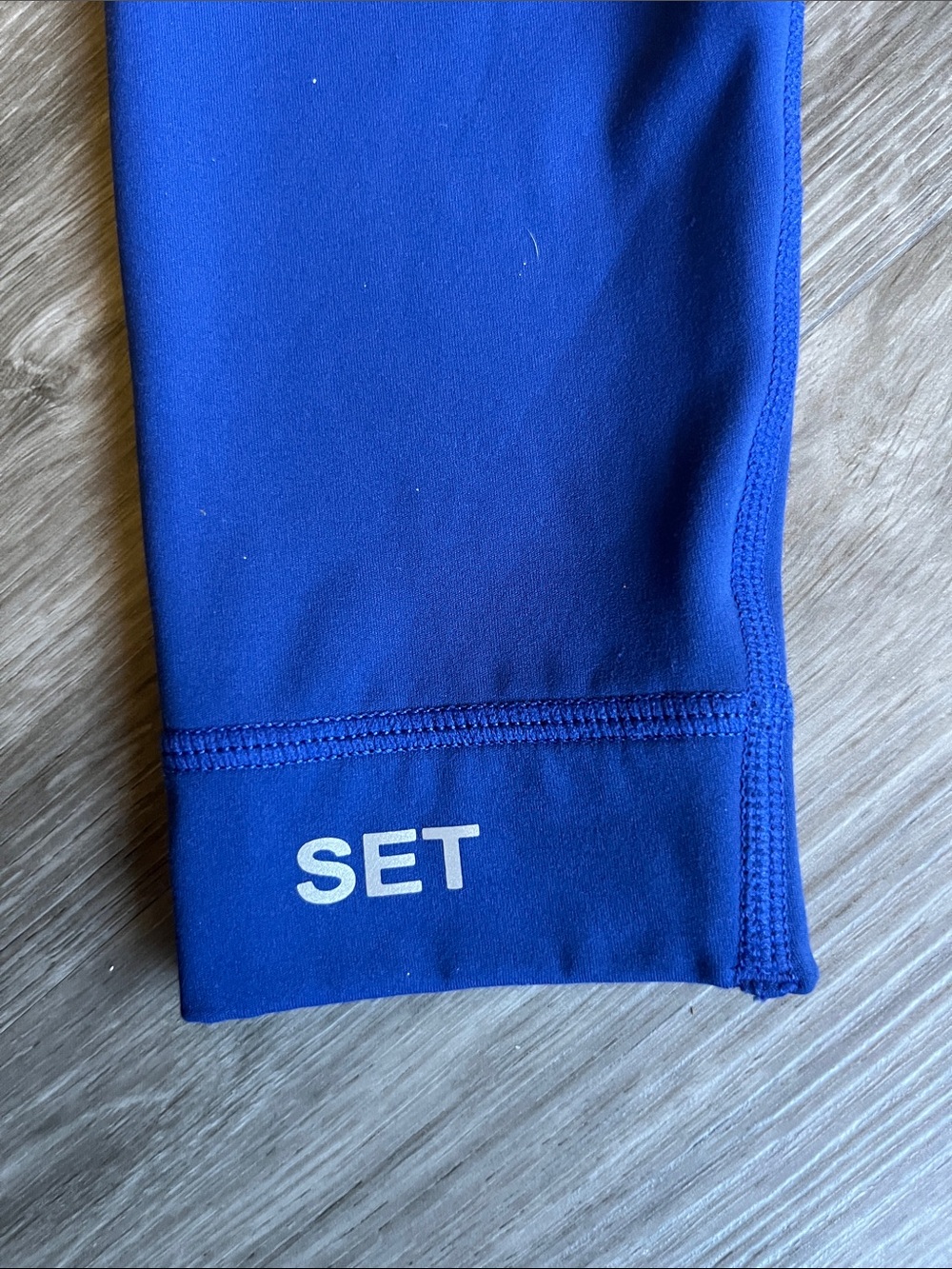 Set Active Outfit Small - Picture 5 of 6